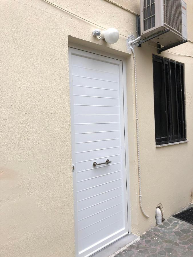 Lysandros Apartments In Athens, Near The Metro 외부 사진